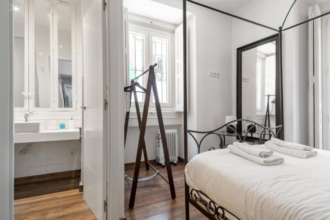 2 Bedrooms 2 Bathrooms Furnished - Malasana - Bright Stylish - Mintystay مدريد المظهر الخارجي الصورة